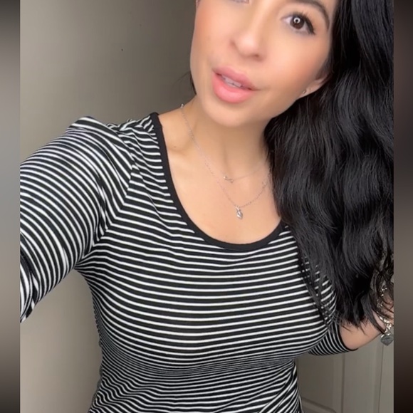 Like New- Black & White 3/4 sleeve dress - Picture 2 of 7